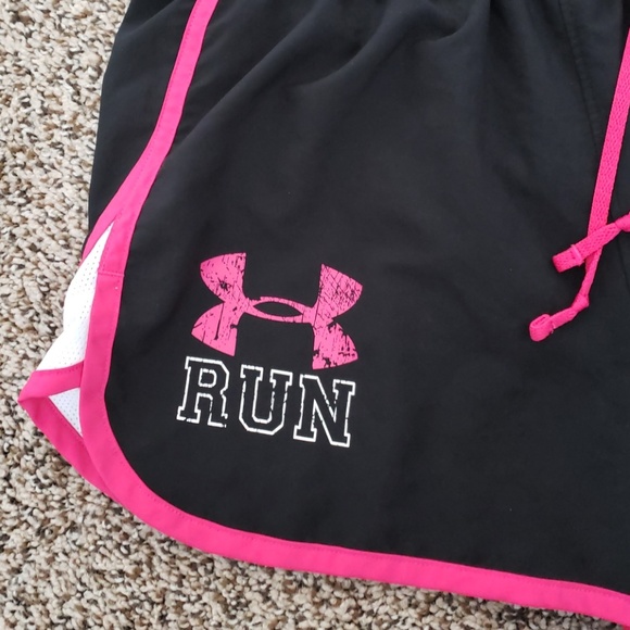 Under Armour Running Shorts - Picture 2 of 5